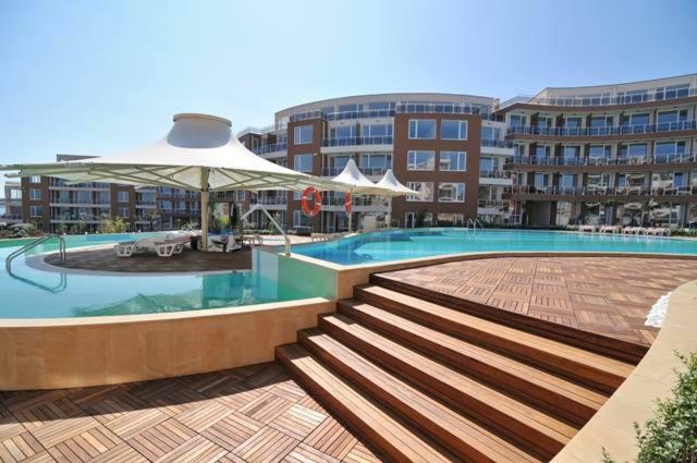 Del Sol - Sunny Island Complex Apartment *